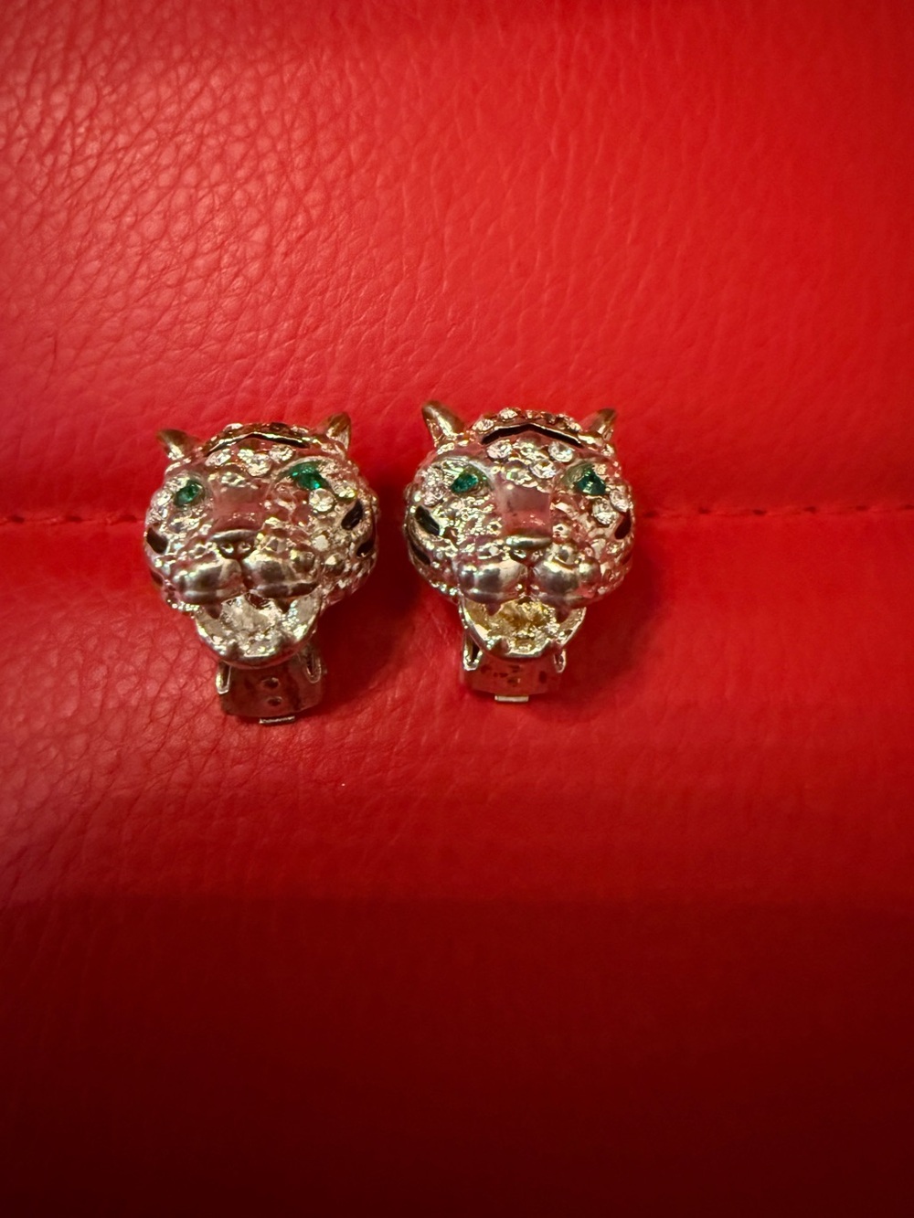 Vintage 1980s Pave Rhinestone Panther‎ Clip-On Earrings – Runway Glam